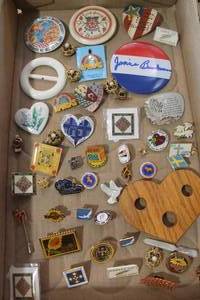 lot 4065 image: Flat of Misc. Vintage Buttons and More