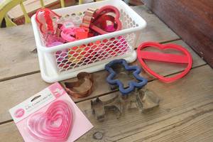 lot 4079 image: Cookie Cutters