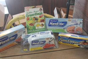 lot 4083 image: NIP Reynolds Handi-Vac Vacuum Sealer & More