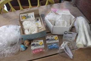 lot 4086 image: NIP Cake Toppers and More