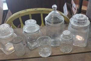 lot 4087 image: Vintage Glass Candy Jars and More