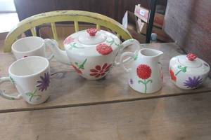 lot 4094 image: Flower Tea Pot, Cups 1 has small chip & More