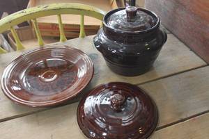 lot 4096 image: Vintage Brown Bean Pot and More