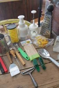 lot 4105 image: Sifter, Choppers, Ice Cream Scoops & More