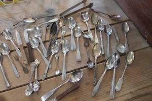 lot 4130 image: Lot of Misc. Spoons and More