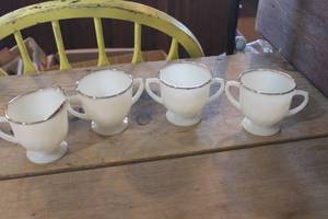 lot 4167 image: Vintage Fire King Creamer and Sugar Bowls