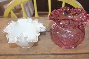 lot 4174 image: Vintage Ruffle Vases
