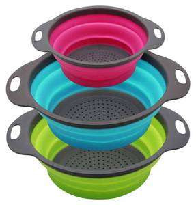 lot 64370 image: Collapsible Colander Set of 3 Round Silicone Kitchen Strainer Set - 2 pcs 4 Quart and 1 pcs 2 Quart - Retail $16
