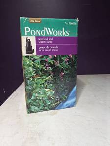 lot 13 image: Little Giant PondWorks Waterfall and Stream Pump No. 566076
