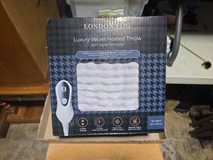 lot 18 image: London Fog Luxury Velvet Heated Throw with Digital Controller 50 x 60 in. Still sealed in original box.