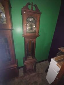 lot 28 image: Tempus Fugit Floor Clock with Pendulum and Weights