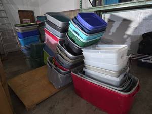 lot 214 image: Lot of Assorted Plastic Storage Bins and Containers Multiple Sizes Colors