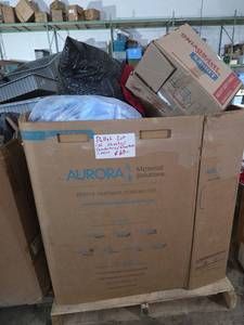 lot 234 image: Pallet Lot Sheets Comforters Blankets Mixed