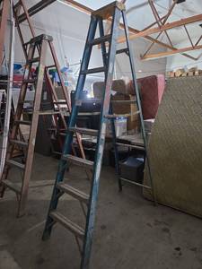 lot 247 image: 8 Foot Fiberglass Ladder Blue