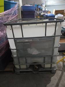 lot 255 image: Pallet tote full of power cords