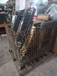 lot 272 image: Metal Cart of Furniture Movers