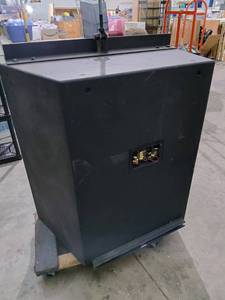 lot 62 image: JBL PD764 midhigh frequency loudspeaker. LOOK THESE UP