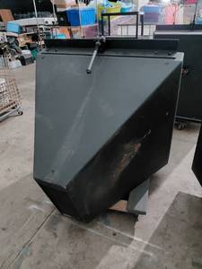 lot 61 image: JBL PD764 midhigh frequency loudspeaker. LOOK THESE UP