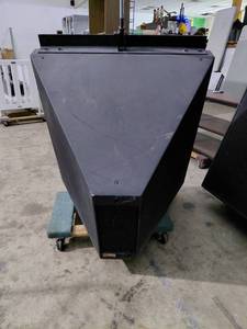 lot 59 image: JBL PD764 midhigh frequency loudspeaker. LOOK THESE UP