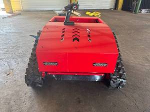 SDLOOL Remote Controlled Crawler Lawn Mower Model SLB800