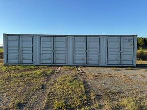 lot 5015 image: 40ft Shipping Container Five Sets of Double Doors