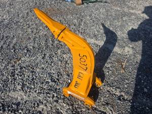 lot 5037 image: Cat 303 Mini Excavator Ripper Tooth Shank Attachment, Stump ripper, Claw, Hook