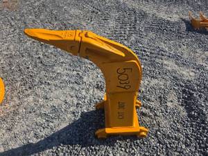 lot 5039 image: Cat 307 Excavator Ripper Tooth Shank Sook Attachment C-307