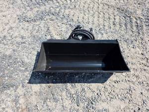 lot 5067 image: Mini Excavator 3 Ton Hydraulic Tilt Bucket Attachment