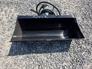 lot 5075 image: Mini Excavator 3 Ton Hydraulic Tilt Bucket Attachment