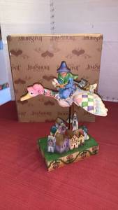 lot 1001 image: Jim Shore Heartwood Creek Mother Goose Figure Decorative Figurine