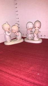 lot 1021 image: Precious Moments Figurines