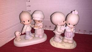 lot 1022 image: Precious Moments Figurines Pieces Sharing Christmas Love Is From Above