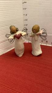 lot 1040 image: Willow Tree Angel Figurines Pair With Love Thinking of You