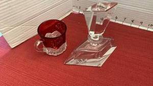lot 1048 image: Lot of 3 Decorative Red and Clear Glass Vessels