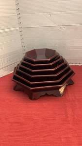lot 1072 image: Nested Octagonal Burgundy Lacquered Trayplates Set 6 Piece