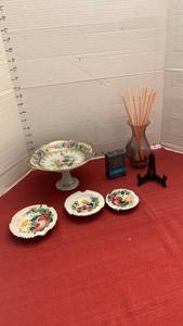 lot 1076 image: Ardalt Japan Porcelain Dishes with Pedestal, nesting ash trays and more