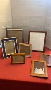 lot 1087 image: Picture Frames
