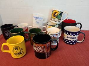 lot 1203 image: Mugs