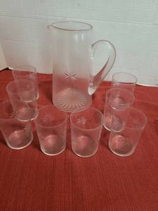 lot 1228 image: Glass, pitcher and 8 juice glasses.