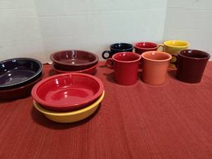 lot 1240 image: Fiestaware bowls and mugs, total of 12 pieces