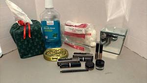 lot 1314 image: Mary Kay Cosmetics, klenex box cover, mirrored box with shower hooks and more