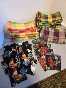 lot 1366 image: Checkered and plaid cloth napkins, plus reversible fabric coasters