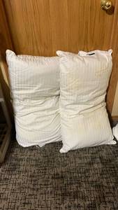 lot 1411 image: King bed pillows some stains