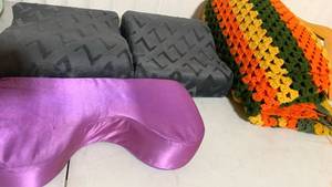 lot 1438 image: Crochet blanket and foam neck pillows