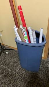 lot 1451 image: Assorted gift wrap, and kitchen trashcan with lid