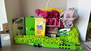 lot 3017 image: Blade Maid Ceiling Fan Cleaner with Cleaning Supplies Bundle Lot
