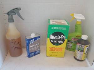 lot 3023 image: Lawn and garden lot miracle gro and more 14 to 12 full