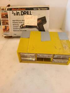 lot 3105 image: Black and Decker, electric drill and bin with contents