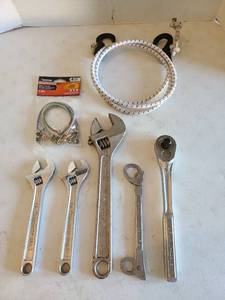 lot 3132 image: Wrenches and