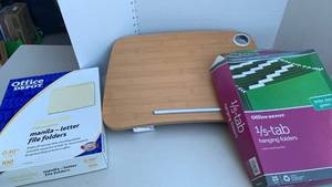 lot 3222 image: Laptop Lap Desk and folders